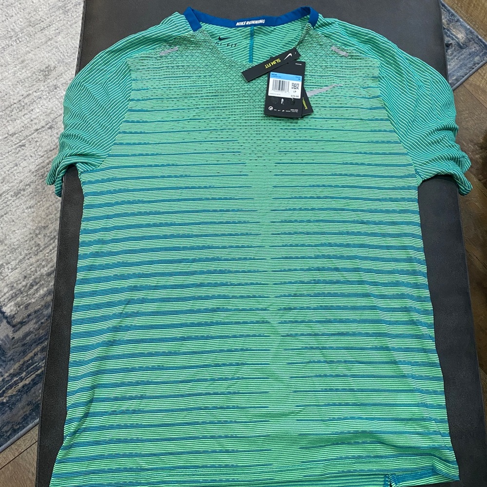 Nike mens running tee
